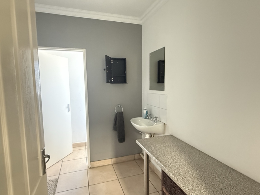To Let Commercial Property for Rent in Gants Plaza Western Cape